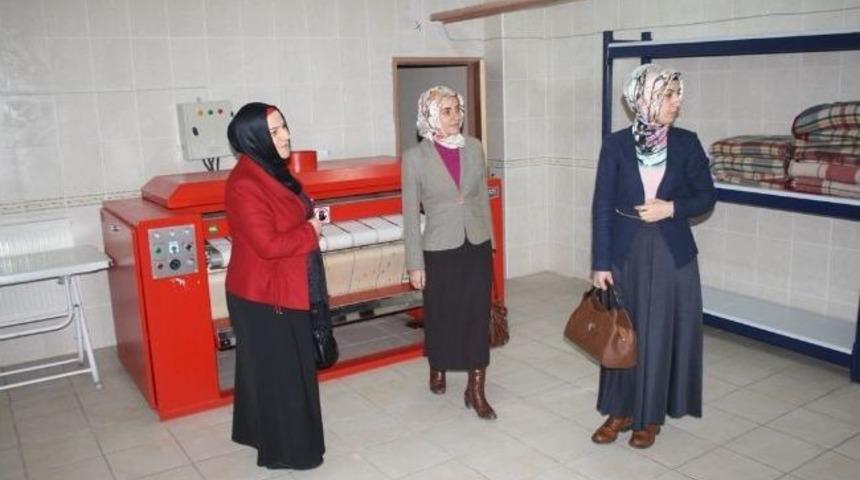 Şube M&uuml;d&uuml;rleri Yatılı Kız &Ouml;ğrencilere Misafir Oldu