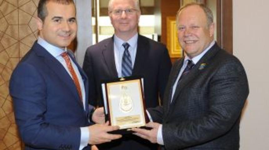 Havuzda T&uuml;rk Michael Phelps&rsquo;ler I&ccedil;in Ilk Adım Atıldı