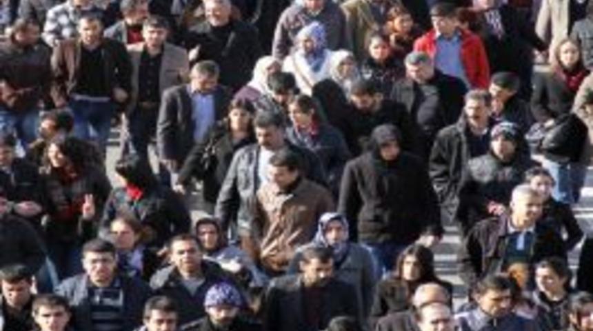 Polis M&uuml;d&uuml;r&uuml;nden Kışanak&rsquo;a: Kanunsuz Eylemde Ne Işiniz Var?