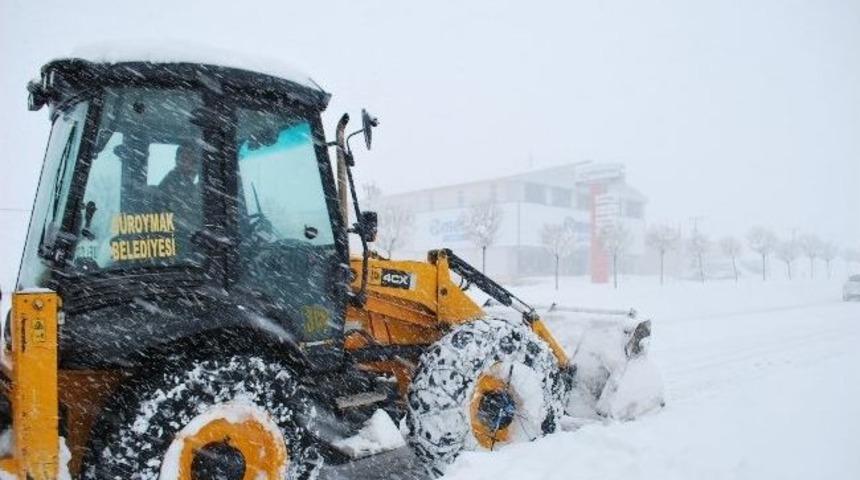 G&uuml;roymak&rsquo;ta Kar Temizleme &Ccedil;alışması