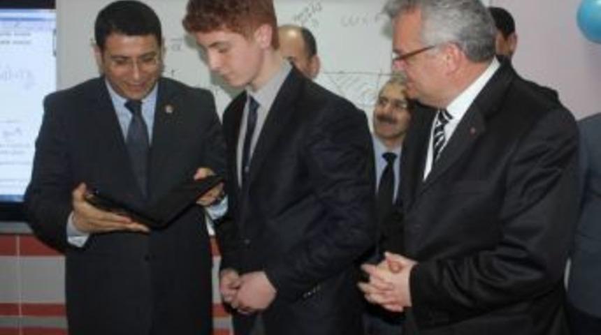 &Ccedil;ankırı'da 14 Okulda Tablet Bilgisayar Dağıtımı Yapıldı