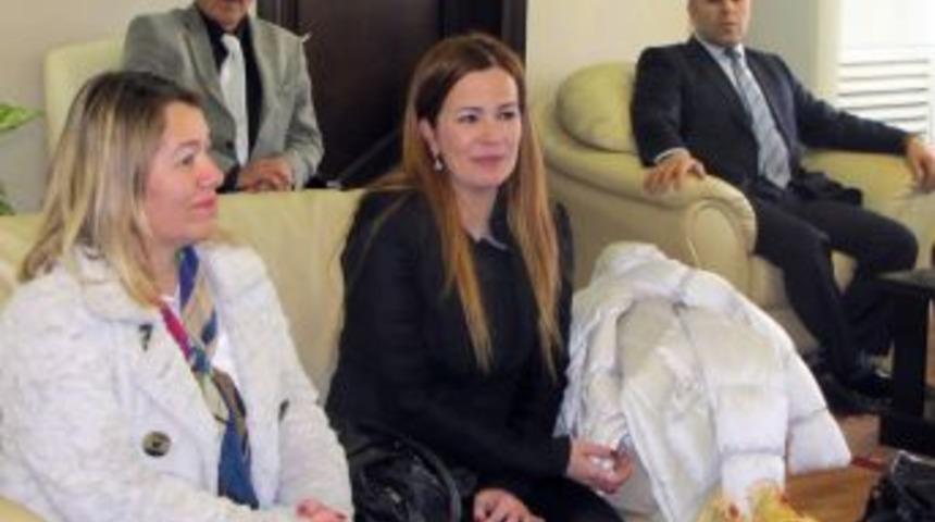 Hale Caneroğlu, Başkan Arpacıoğlu&rsquo;nu Ziyaret Etti