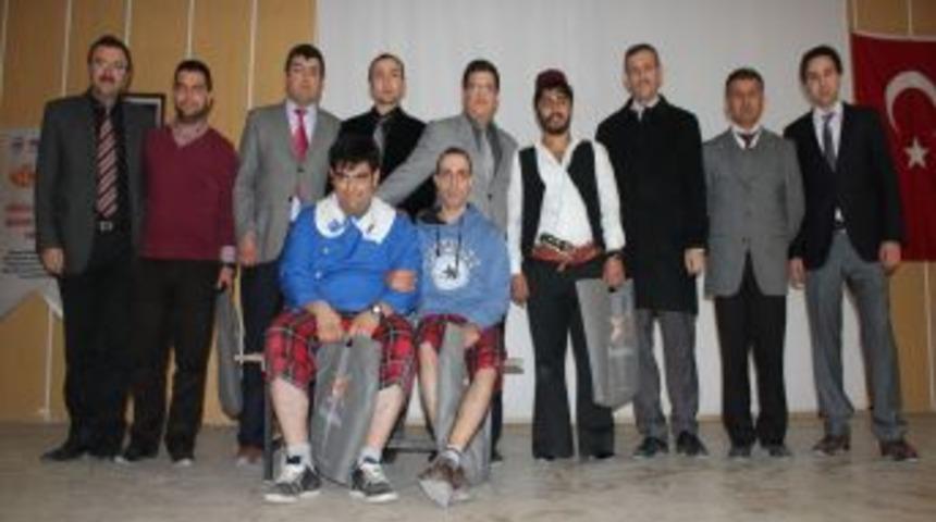 Darende'de Ali Cengiz Oyunu Sahnelendi