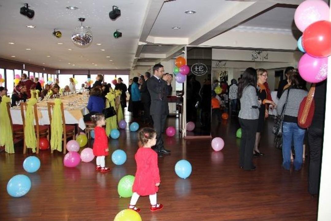 G&ouml;n&uuml;l El&ccedil;ileri Buluştu