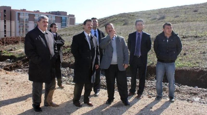 Siirt &Uuml;niversitesi Kezer Yerleşkesi'nde Ağa&ccedil;landırma &Ccedil;alışmaları