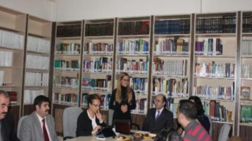 Ne&uuml;&rsquo;de Edebiyat Okumaları Programı