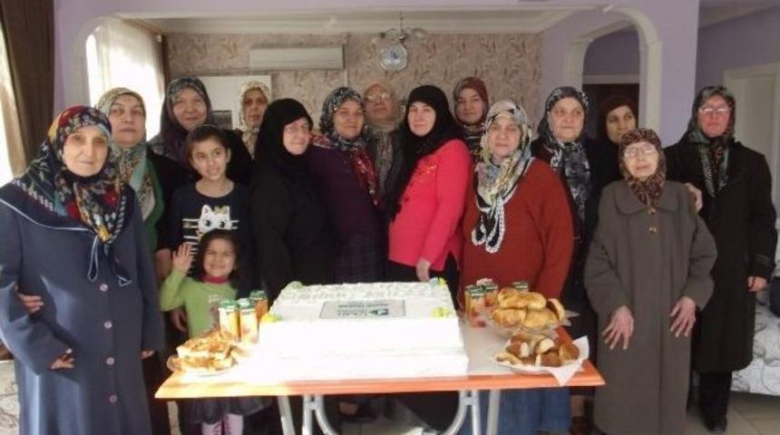 Emekliler İ&ccedil;in Toplu Doğum G&uuml;n&uuml; Kutlaması