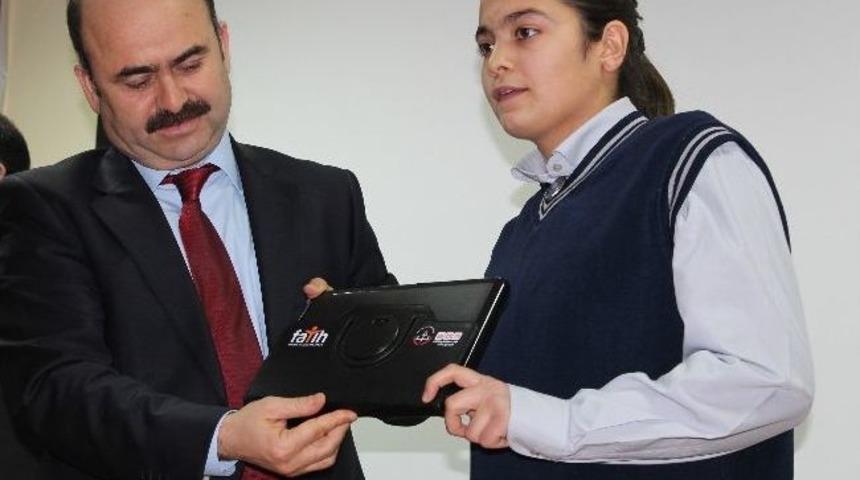 Siirt'te Tablet Bilgisayar Dağıtımına Başlandı