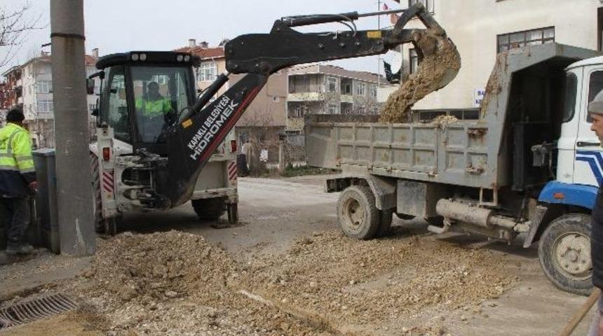 Kapaklı&rsquo;da Yol Onarım &Ccedil;alışmaları S&uuml;r&uuml;yor