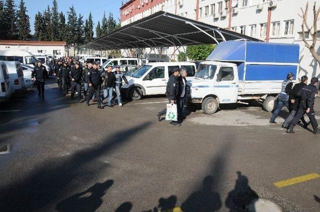 Adana da Su&ccedil; &Ouml;rg&uuml;t&uuml; Operasyonu 1