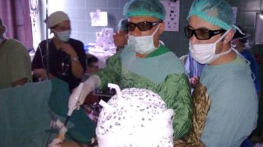 Trabzon'da Kapalı Y&ouml;ntemle Kalın Bağırsak Ameliyatı