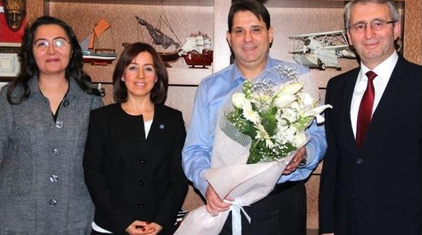 Konak Belediyesi Eğitime Desteğini S&uuml;rd&uuml;r&uuml;yor