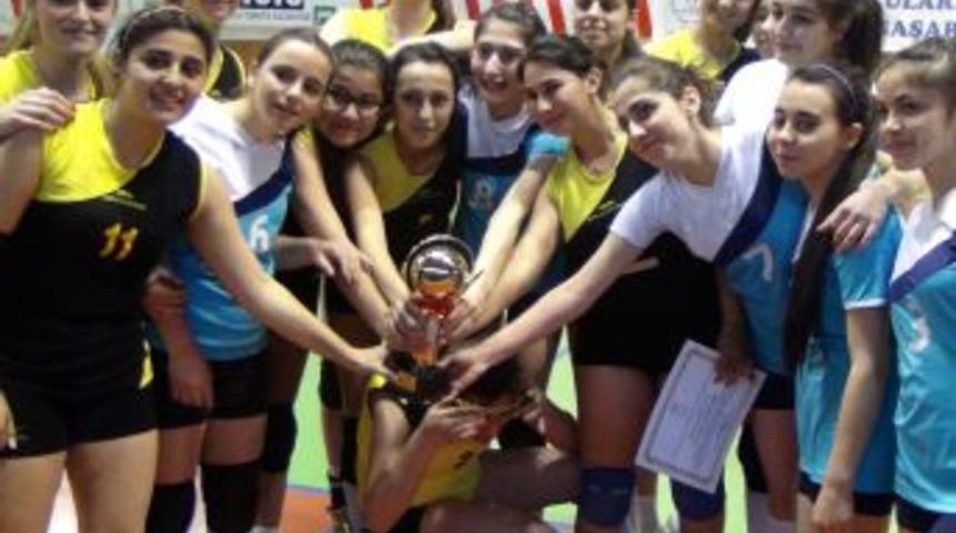 Nevşehir&rsquo;de Voleybol Heyecanı Sona Erdi