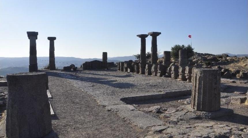 &Ccedil;anakkale'de M&uuml;ze Gelirleri Azaldı