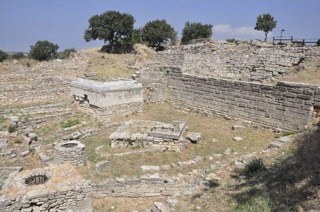 &Ccedil;anakkale de M&uuml;ze Gelirleri Azaldı 1