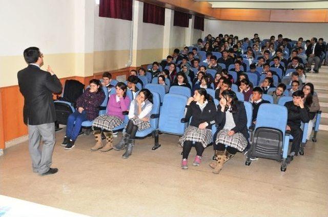 Van’da ‘nasıl Bir Kentte Yaşıyoruz” Konferansı