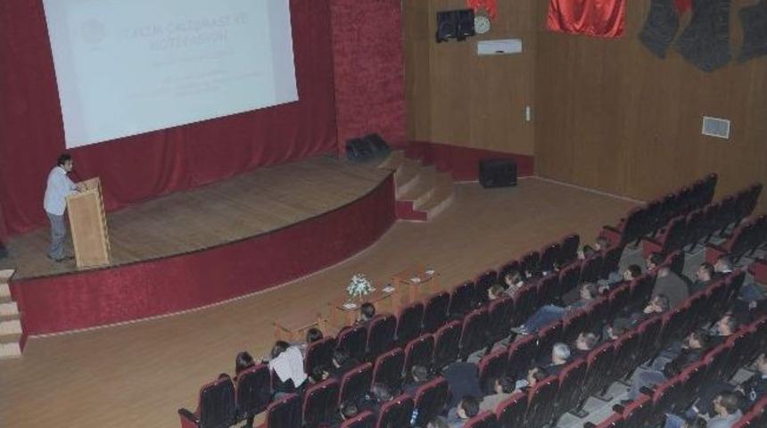 &Ouml;zdemir&rsquo;den &ldquo;takım &Ccedil;alışması Ve Motivasyon&rdquo; Konferansı