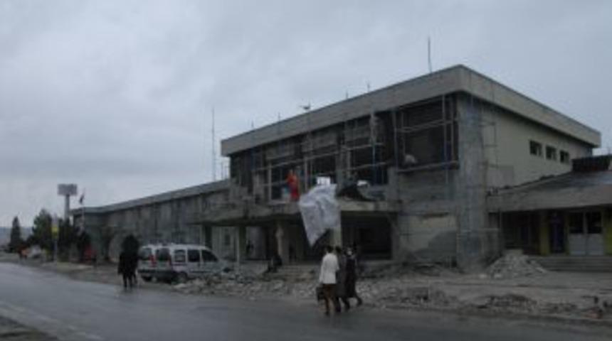 TCDD Hizmet Binasının Yeni Rengini Halka Soracak