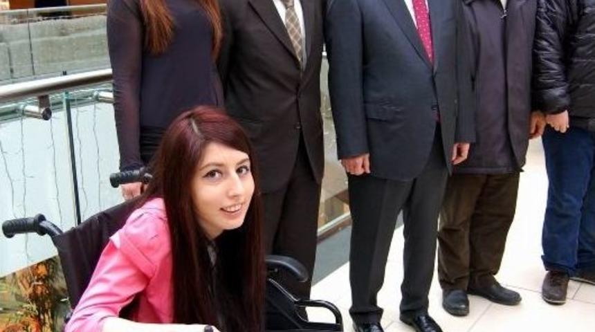 Engellleri Resimle Aşıyor