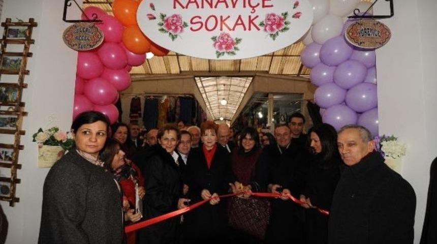 Vali Kızılcık, Kadınların El Emeği G&ouml;z Nuru İle Yaptıkları &Uuml;r&uuml;nlerin Sergilendiği Kanavi&ccedil;e Sokağın A&ccedil;ılışını Ger&ccedil;ekleştirdi