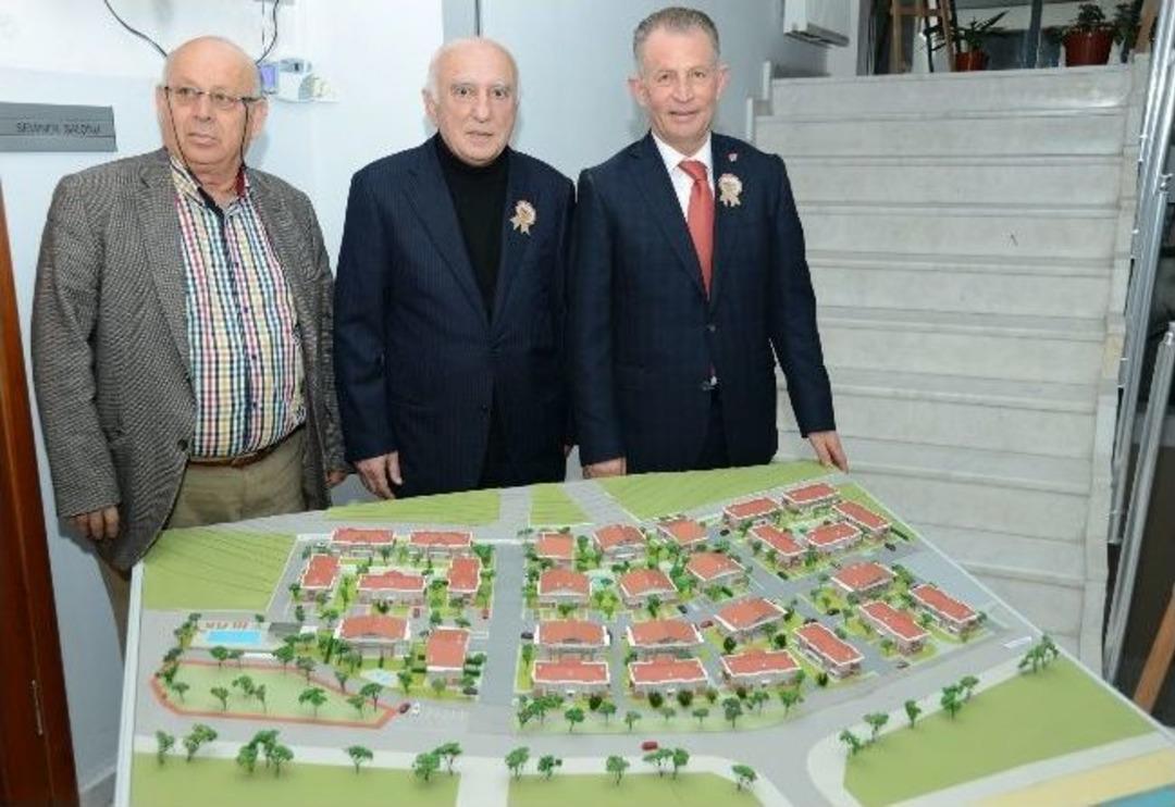 Ege-koop&rsquo;un Denize İki, İzban İstasyonuna Beş Dakika Mesafedeki Aliağa Evleri&rsquo;ne Yoğun İlgi