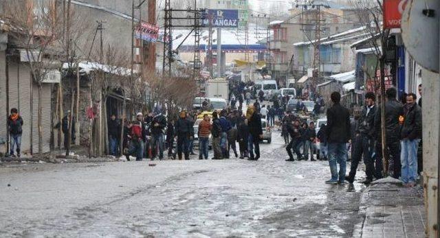 Ağrı'da Olaylar Çıktı