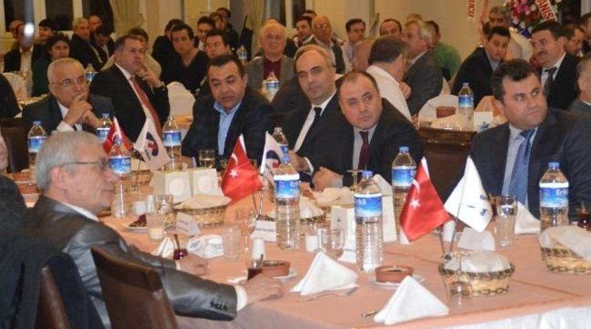 Turgutlu'da "k&uuml;resel K&ouml;y&uuml;n Yeni Akt&ouml;r&uuml; T&uuml;rkiye" Konulu Konferans