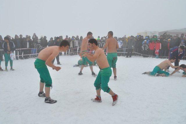 Bitlis'te Nemrut Kar Festivali