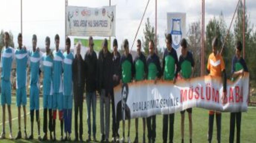 Hemşehrilerinden M&uuml;sl&uuml;m G&uuml;rses&rsquo;e Destek Pankartı