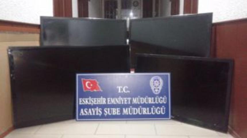Eskişehir&rsquo;de 6 Adet Lcd Televizyon &Ccedil;alan Ş&uuml;pheliler Yakalandı