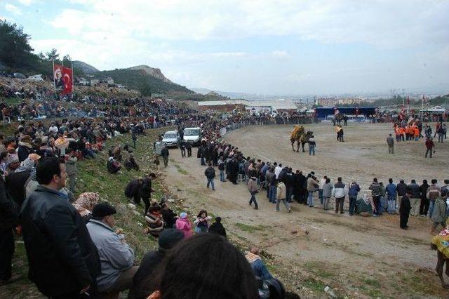 Bornova&rsquo;da Pazar G&uuml;n&uuml; Festival Var 1