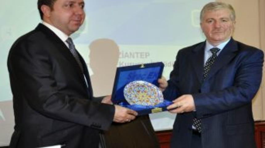 'İş&ccedil;i Işveren Probleminin Ana Sebebi, Doğru Platformda Bir Araya Gelinememesi'