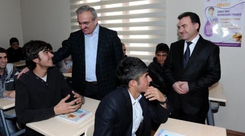 Eğitime Sesder Desteği