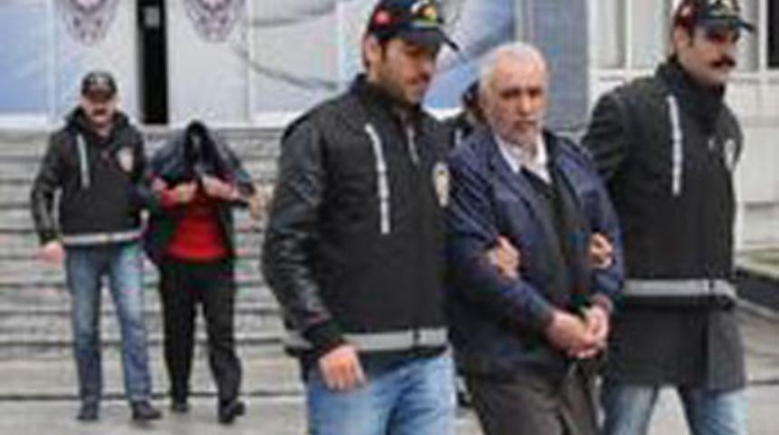 Cinayet i&ccedil;in kredi &ccedil;ekti