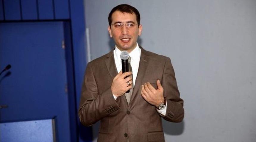 Cumhuriyet &Uuml;niversitesi Vakfı Personeline Y&ouml;nelik &ldquo;insan İlişkileri Ve İletişim Eğitimi&rdquo; Adlı Seminer D&uuml;zenlendi