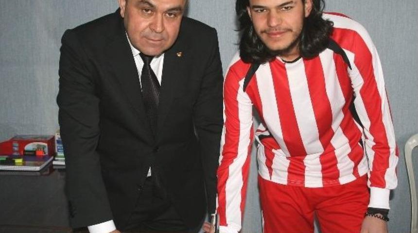 Yerk&ouml;y İdmanyurduspor 13 Futbolcu Transfer Etti