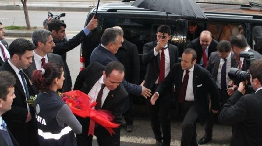 Ab Bakanı Egemen Bağış, Siirt Belediyesi'ni Ziyaret Etti