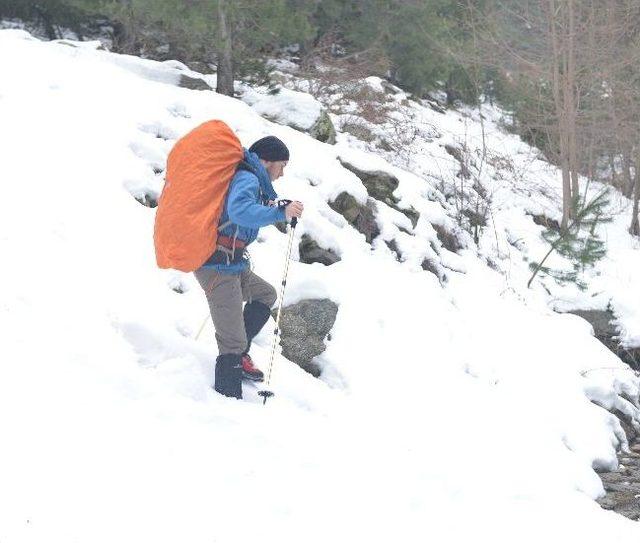 &Ccedil;ığ Altında Kalan Dağcı D&ouml;rd&uuml;nc&uuml; G&uuml;nde De Bulunamadı 1