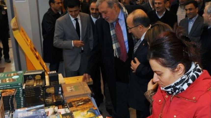Kitap Fuarına İlgi B&uuml;y&uuml;k