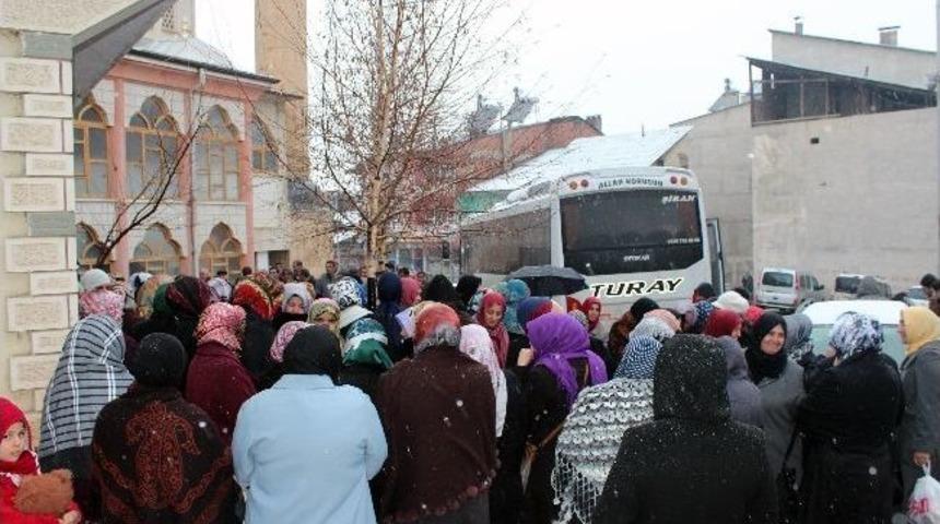 Şiran&rsquo;da Umre Yolcuları Dualarla Uğurlandı