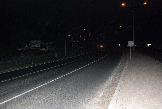 İzmir de Kaza; 1 &Ouml;l&uuml;, 1 Ağır Yaralı 1