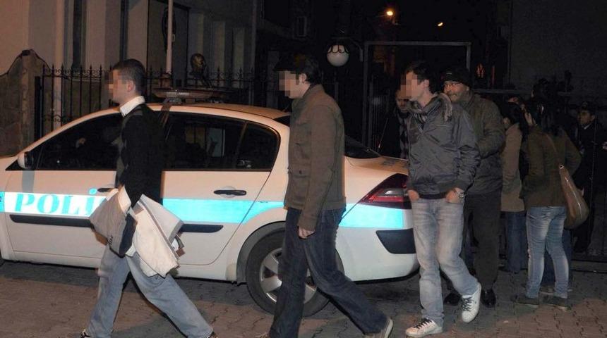 Doğum G&uuml;n&uuml;nde Arkadaşı Tarafından &Ouml;ld&uuml;r&uuml;ld&uuml;