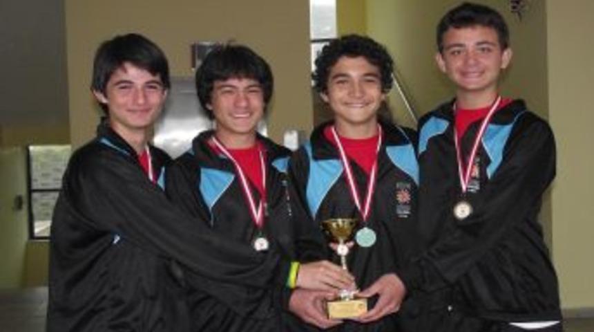 Yamanlar, Tenis&rsquo;te De Şampiyon