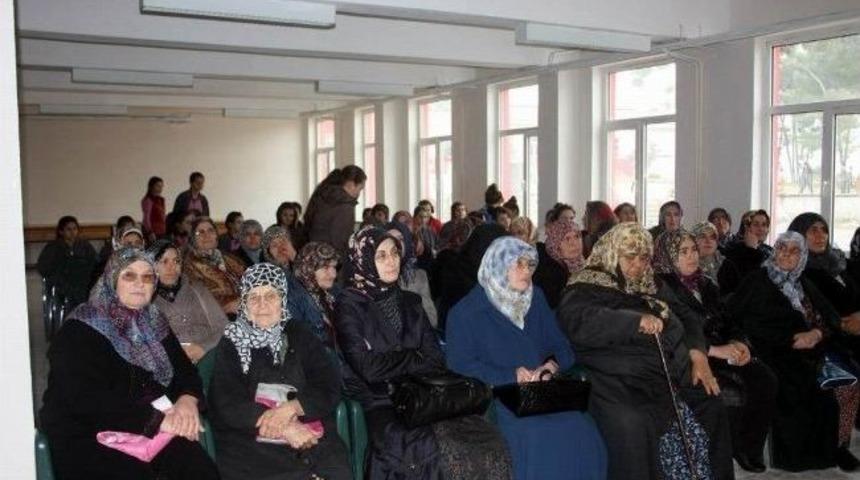 Salur&rsquo;lu Bayanlara Ve &Ouml;ğrencilere Sağlık Eğitimi