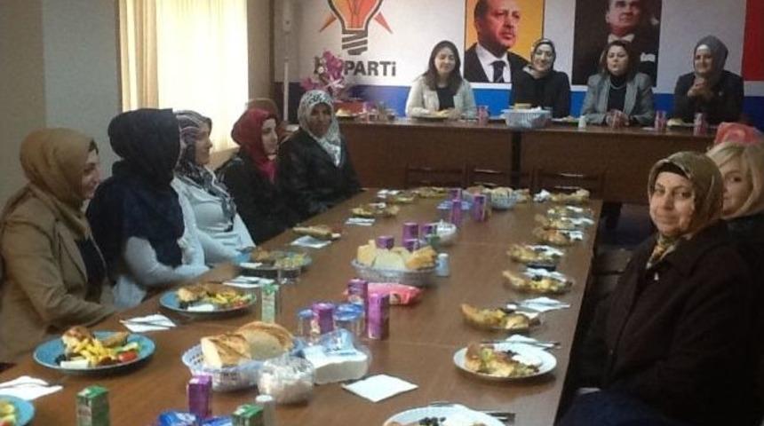 Ak Partili Kadınlar Has Partili Kadınlarla Kaynaşıyor