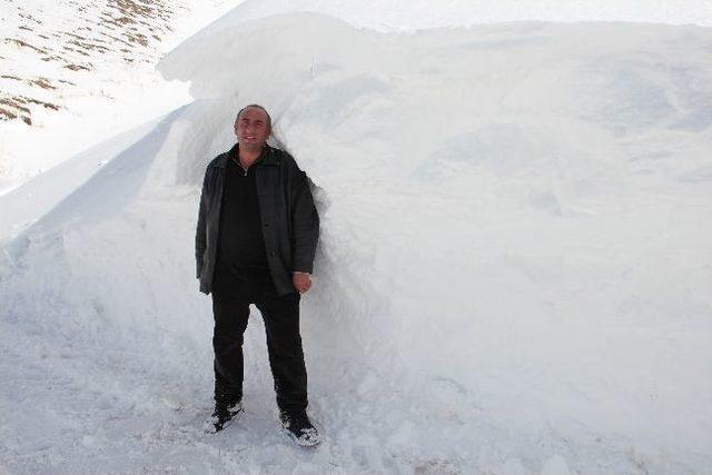 Erzurum’da Kar Ve Tipi Nedeniyle Kapanan Köy Yolları Açılıyor 2