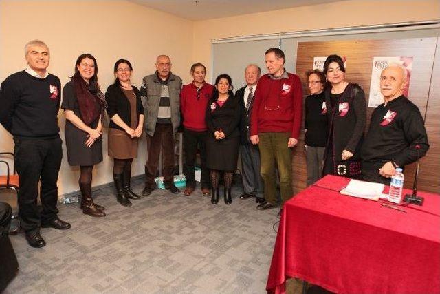 "yaşasın &Ouml;yk&uuml;, Yaşasın Barış" 2