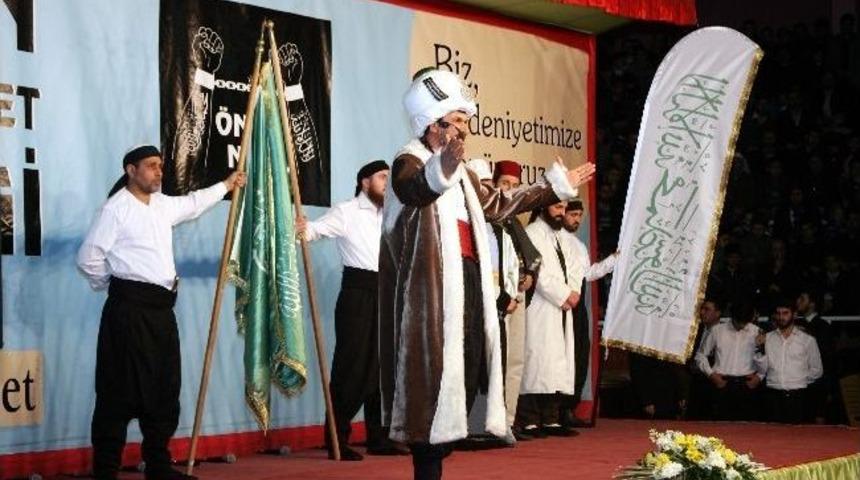 &lsquo;&uuml;mmetin Yeniden Doğuşu&rsquo; Konferansı