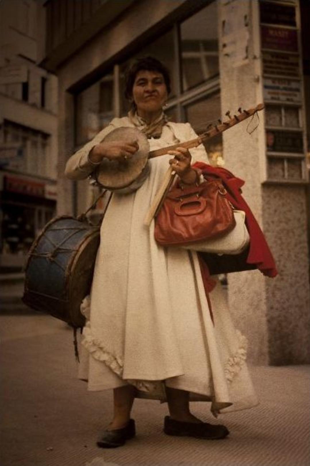 'deli Ayten'in &Ouml;l&uuml;ms&uuml;z Aşkı Tiyatroya Uyarlandı
