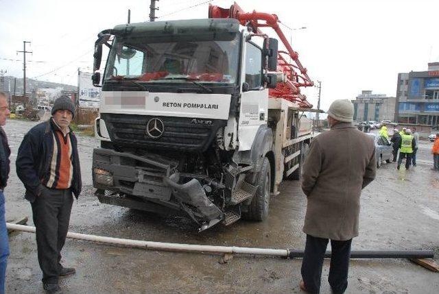 Samsun da Trafik Kazası: 1 &Ouml;l&uuml;, 3 Yaralı 1